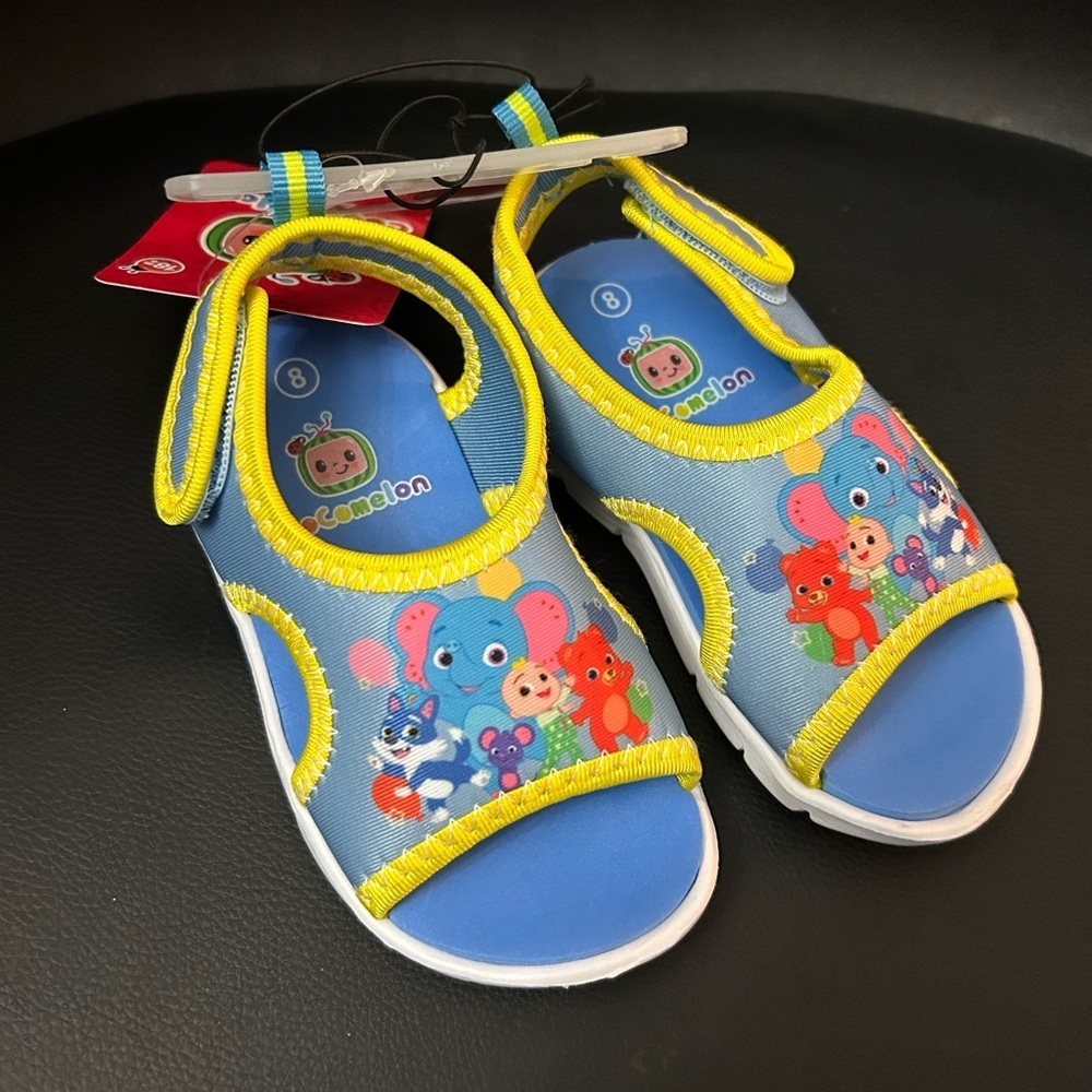 NWT Cocomelon sandals size 8